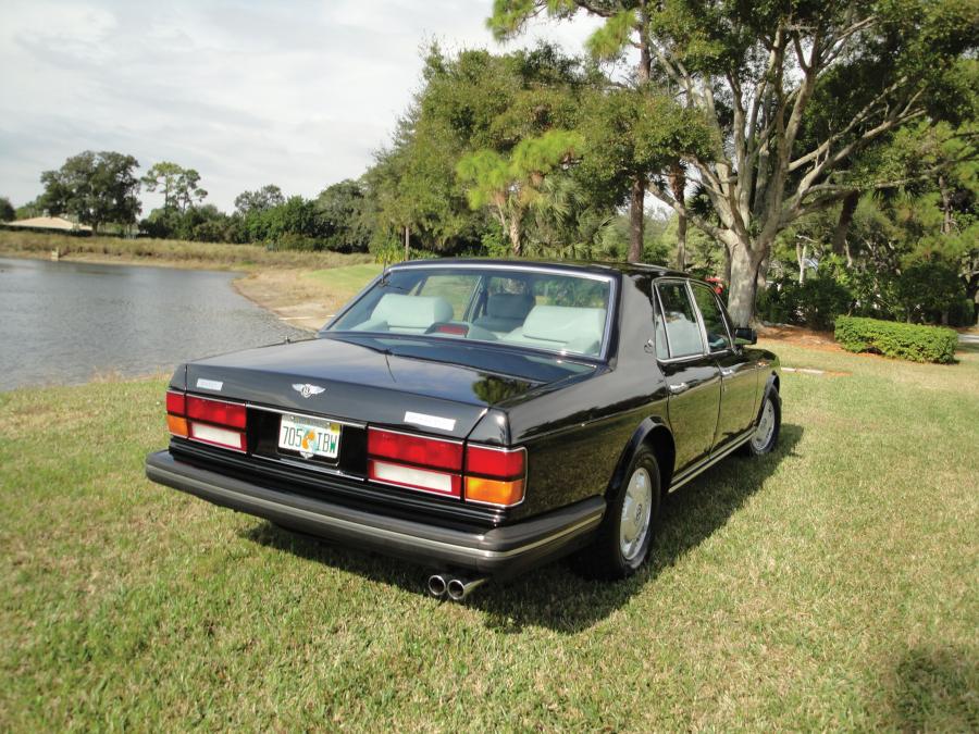  Bentley Brooklands Sedan 1994 года  (фото 2 из 2)
